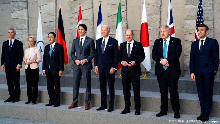 G7