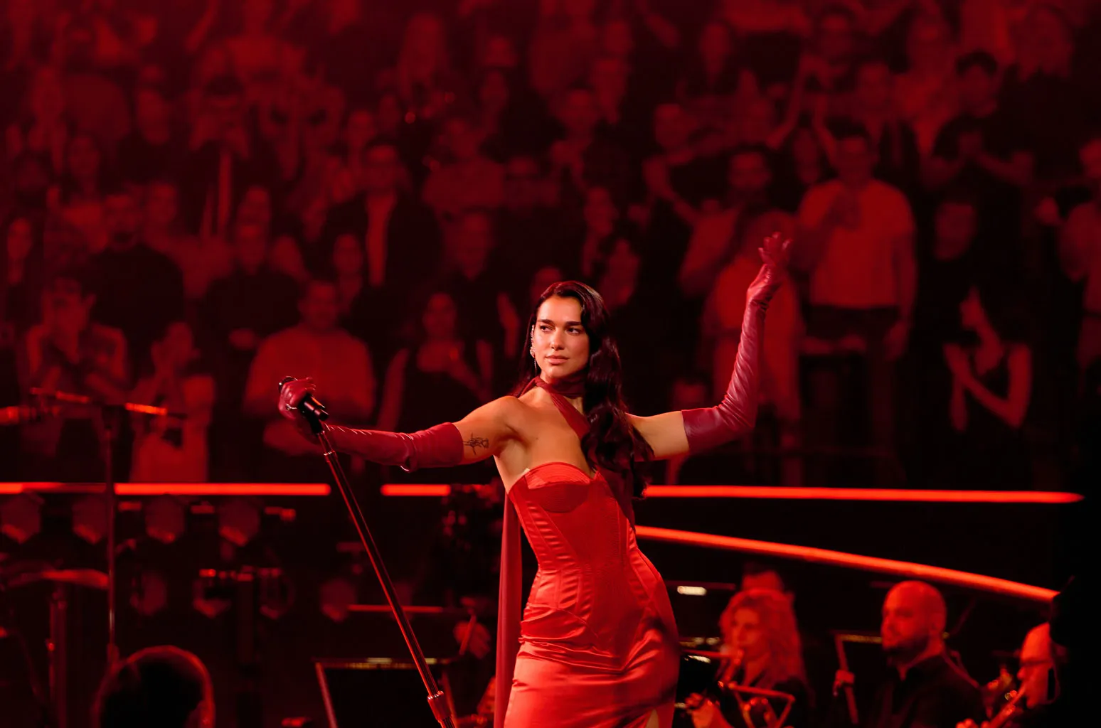 Dua Lipa cr Elizabeth Miranda press 2024 billboard 1548