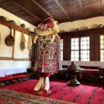 Veshja e gruas hasjane 768x576 1