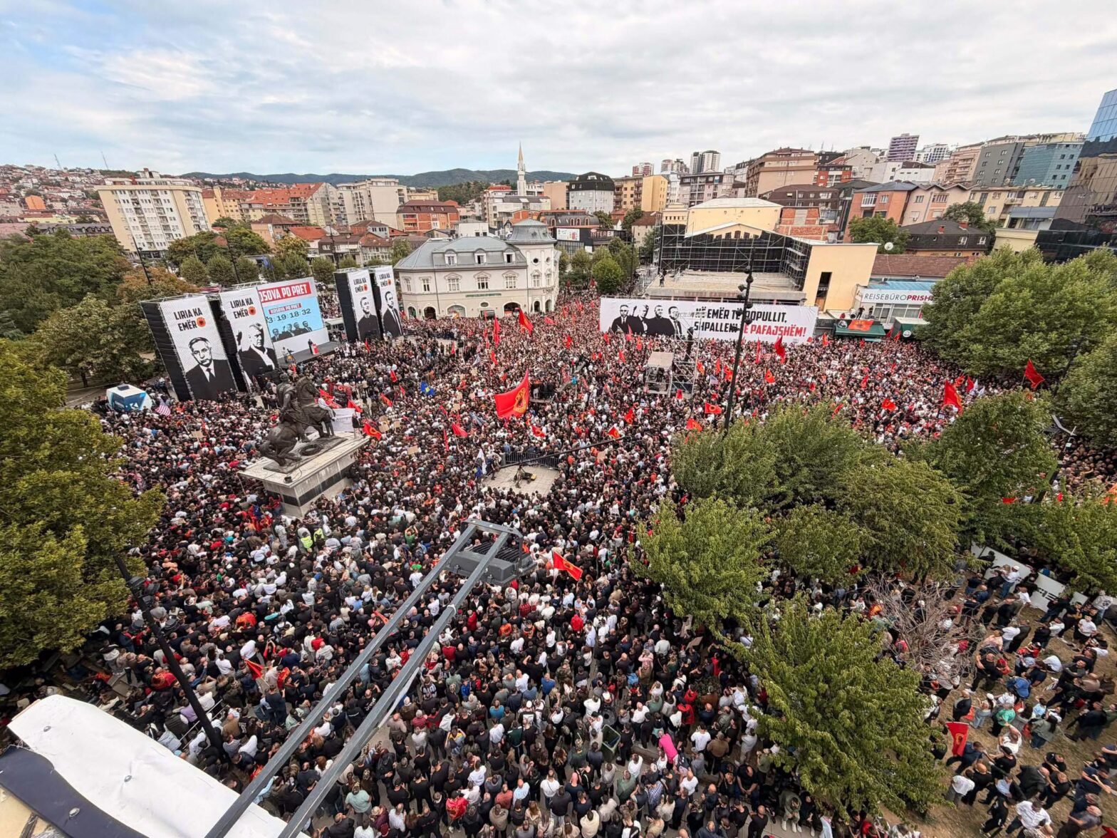 100,000 March Through Prishtina Before Hague Verdict 1 IMG 8947